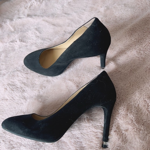 Michael Kors Black Women's Shoes - Picture 1 of 2